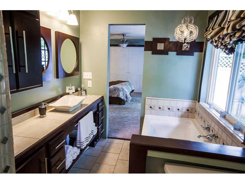 8068 Hawthorne Road Indianapolis, IN 46256 - Photo 16 of 24 Gallery Image 16