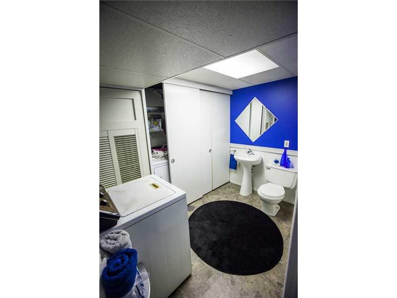 8068 Hawthorne Road Indianapolis, IN 46256 - Photo 20 of 24 Gallery Image 20