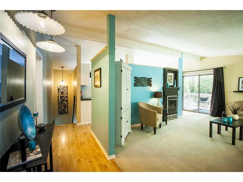 8068 Hawthorne Road Indianapolis, IN 46256 - Photo 5 of 24 Gallery Image 5