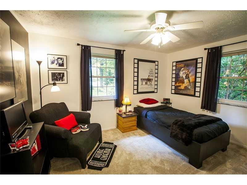 8068 Hawthorne Road Indianapolis, IN 46256 - Photo 10 of 24 Gallery Image 10