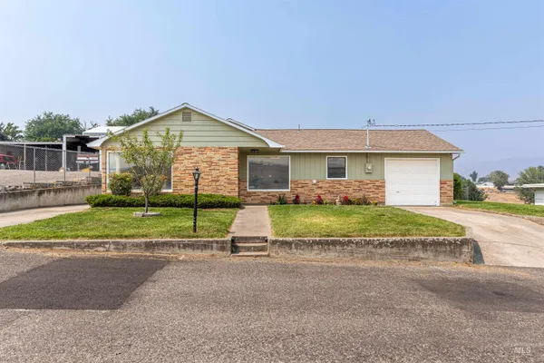 $359,000 | 1880 Neal Drive, Clarkston, WA 99403