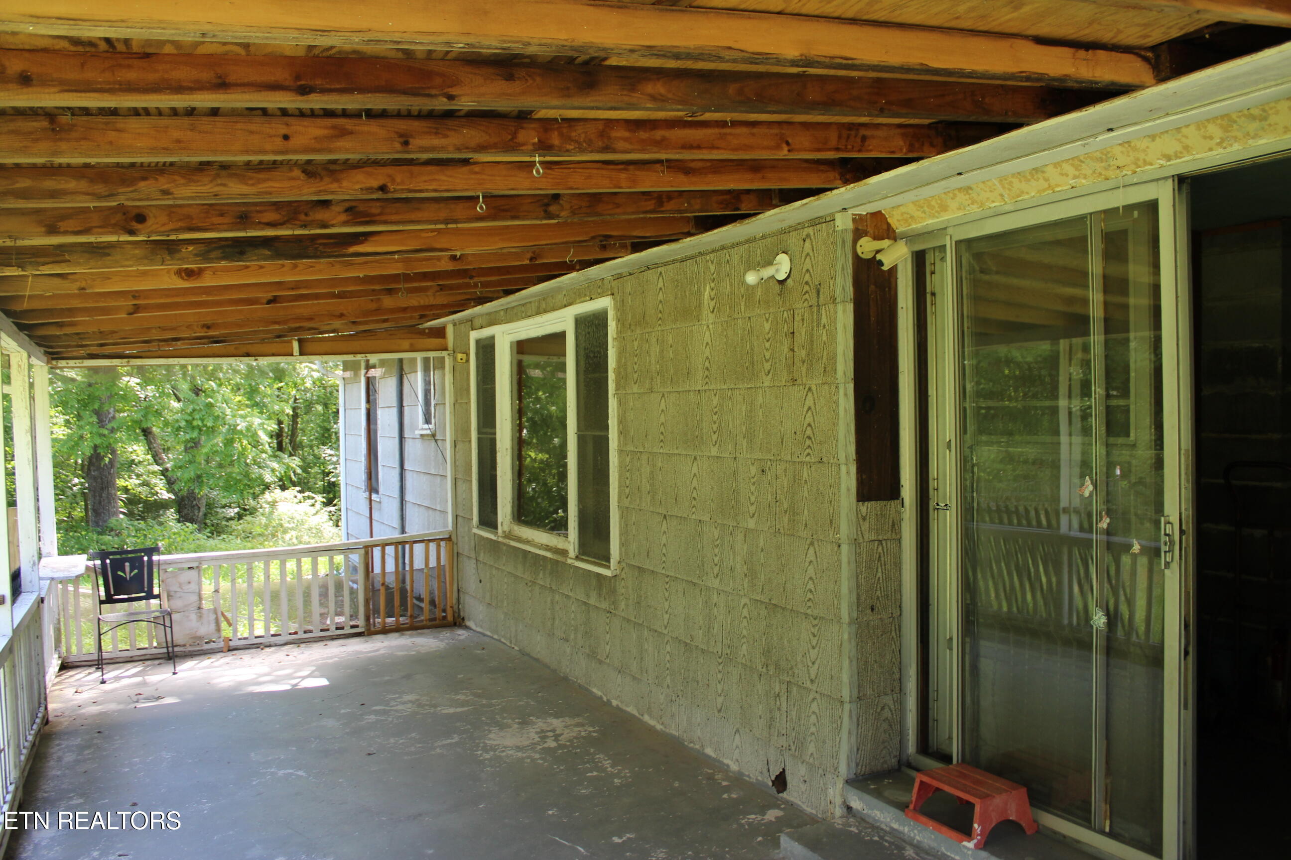 704 Annadel Road Lancing, TN 37770 - Photo 15 of 39 015