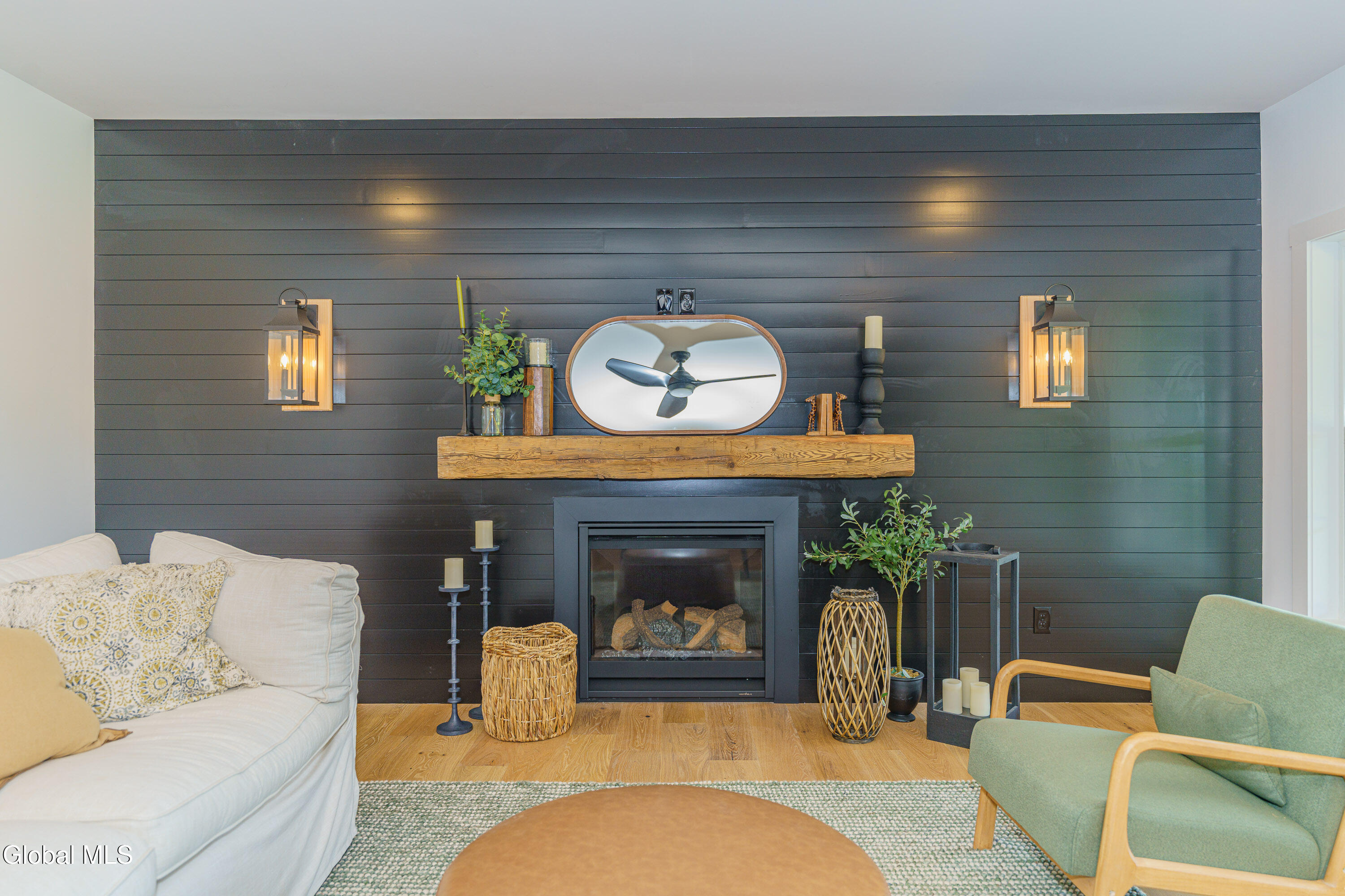 80 A Schuurman Road Schodack, NY 12033 - Photo 14 of 41 3 Livingroom 5