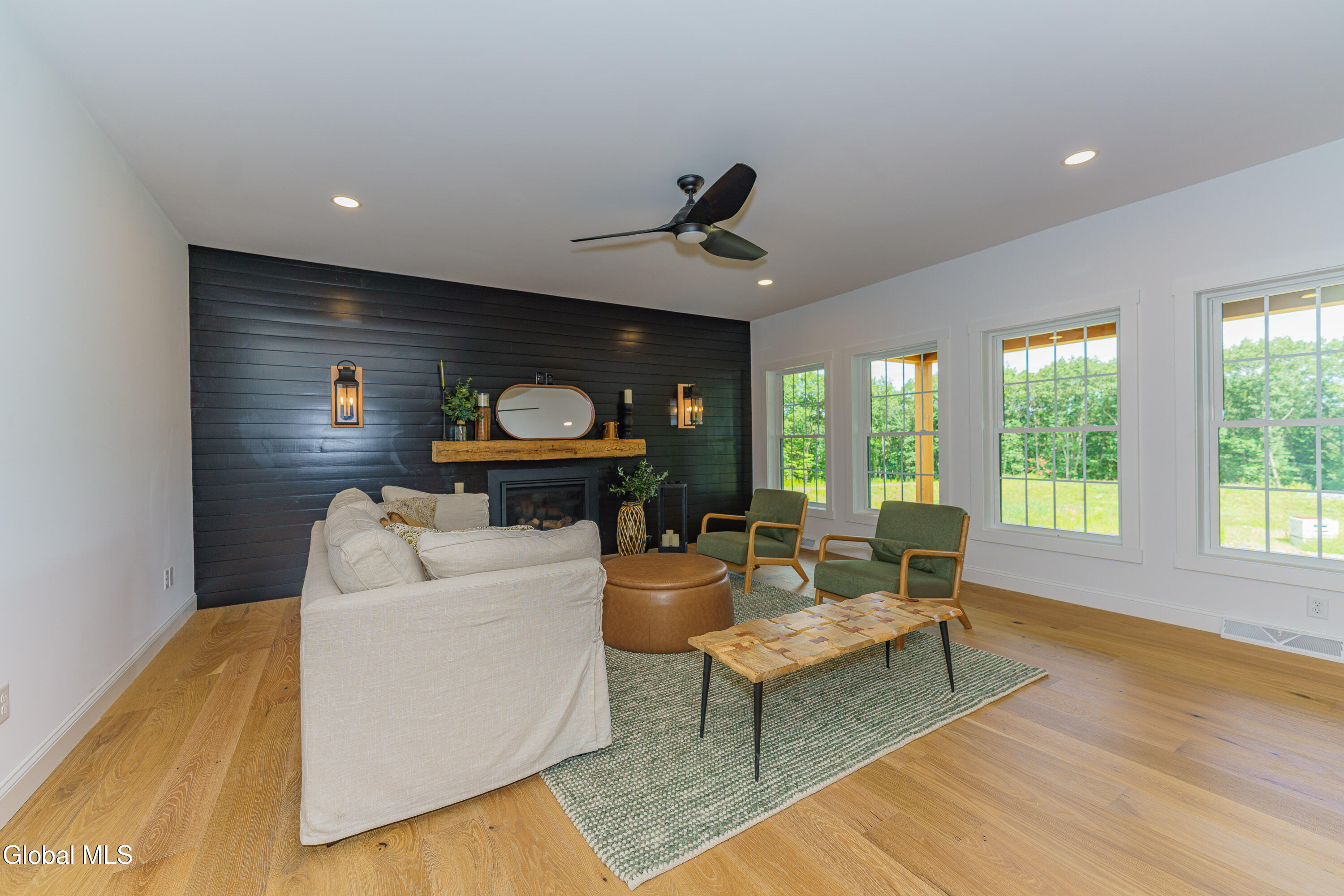 80 A Schuurman Road Schodack, NY 12033 - Photo 10 of 41 3 Livingroom 1