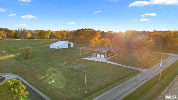 $549,900 | 15945 Gresham Road, Mackinaw, IL 61755