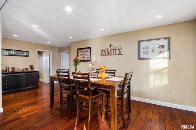 $565,000 | 15945 Gresham Road, Mackinaw, IL 61755