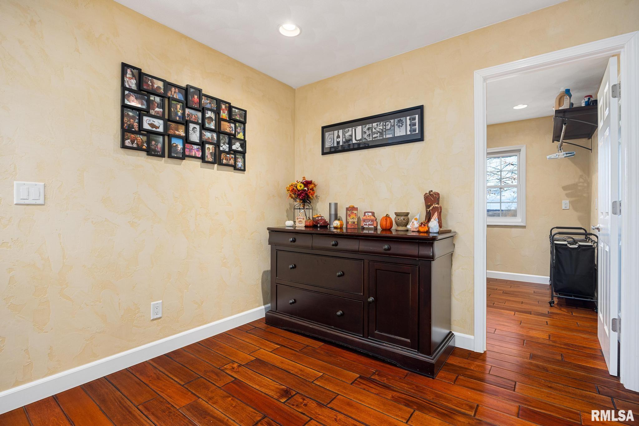 15945 Gresham Road Mackinaw, IL 61755 - Photo 14 of 54