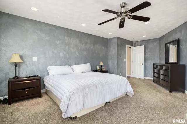 $565,000 | 15945 Gresham Road, Mackinaw, IL 61755