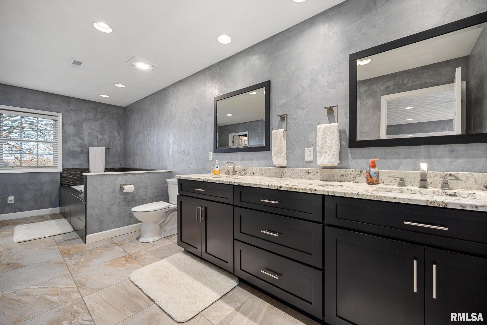 15945 Gresham Road Mackinaw, IL 61755 - Photo 20 of 54