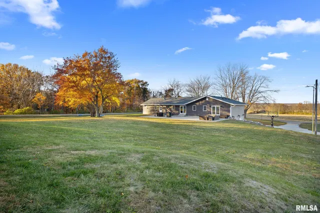 $565,000 | 15945 Gresham Road, Mackinaw, IL 61755