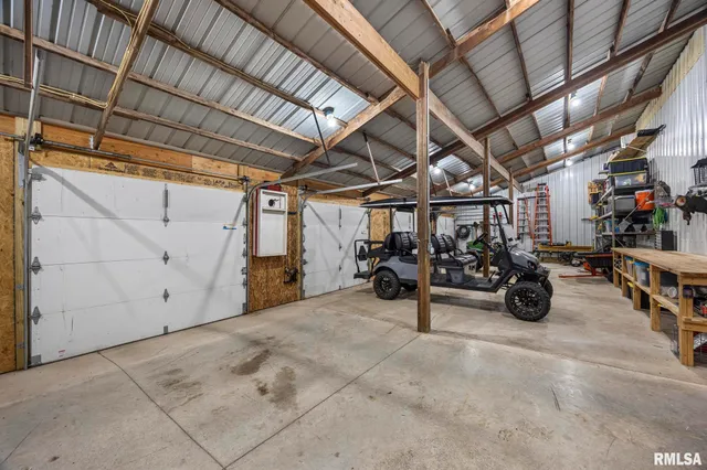 $565,000 | 15945 Gresham Road, Mackinaw, IL 61755