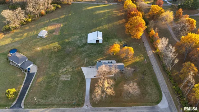 $565,000 | 15945 Gresham Road, Mackinaw, IL 61755