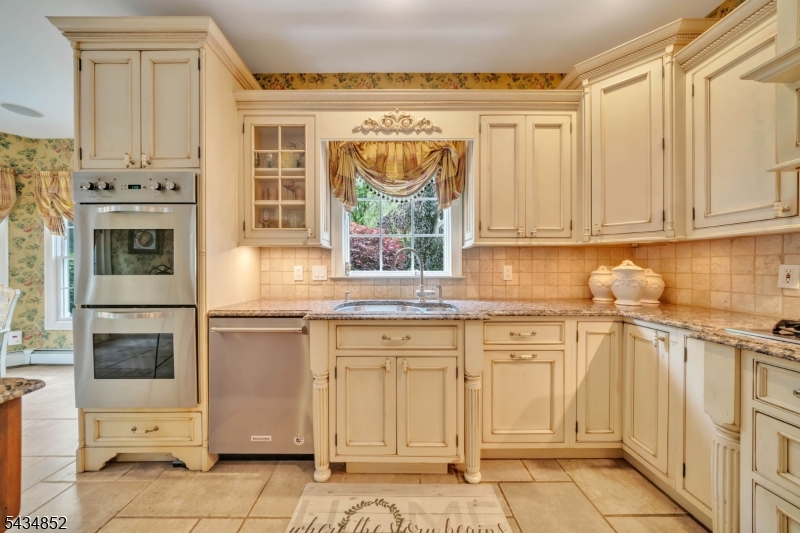 6 Princess Court Oak Ridge, NJ 07438 - Photo 9 of 50