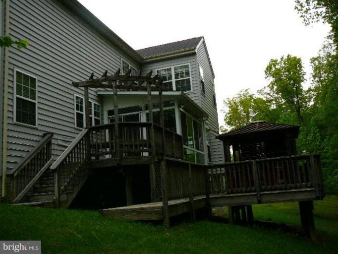 11545 Summit Ridge Court Manassas, VA 20112 - Photo 5 of 10 Exterior (Rear)