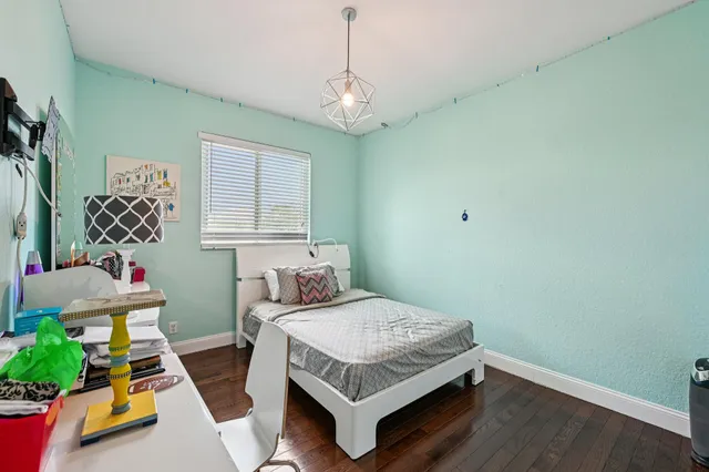 a bathroom with a bathtub toilet and sink