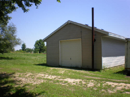 4177 North Meridian Road Rockford, IL 61101 - Photo 4 of 11 a view of a backyard