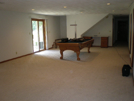 4177 North Meridian Road Rockford, IL 61101 - Photo 8 of 11 a living room with furniture and a window