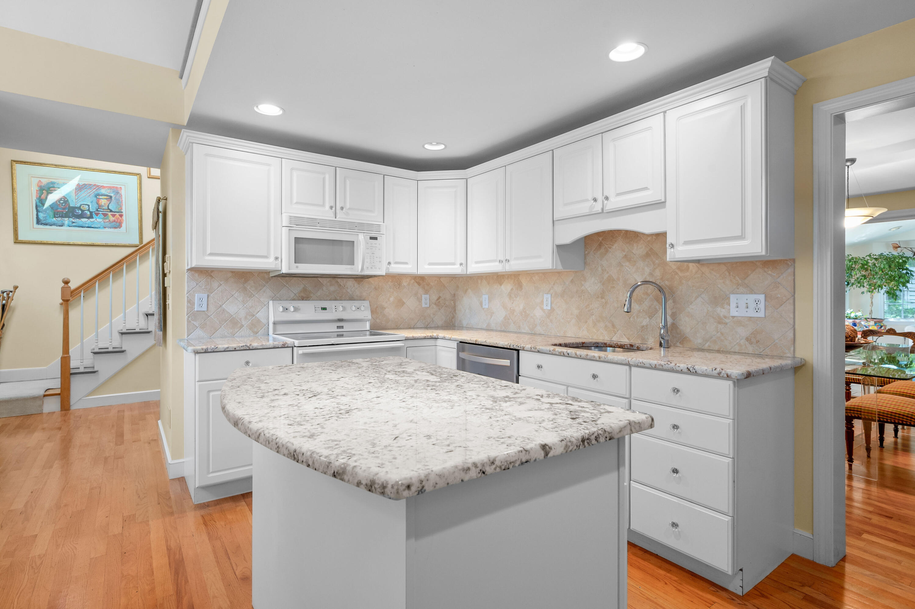 67 Crestview Circle Centerville, MA 02601 - Photo 10 of 43 IMG_0766