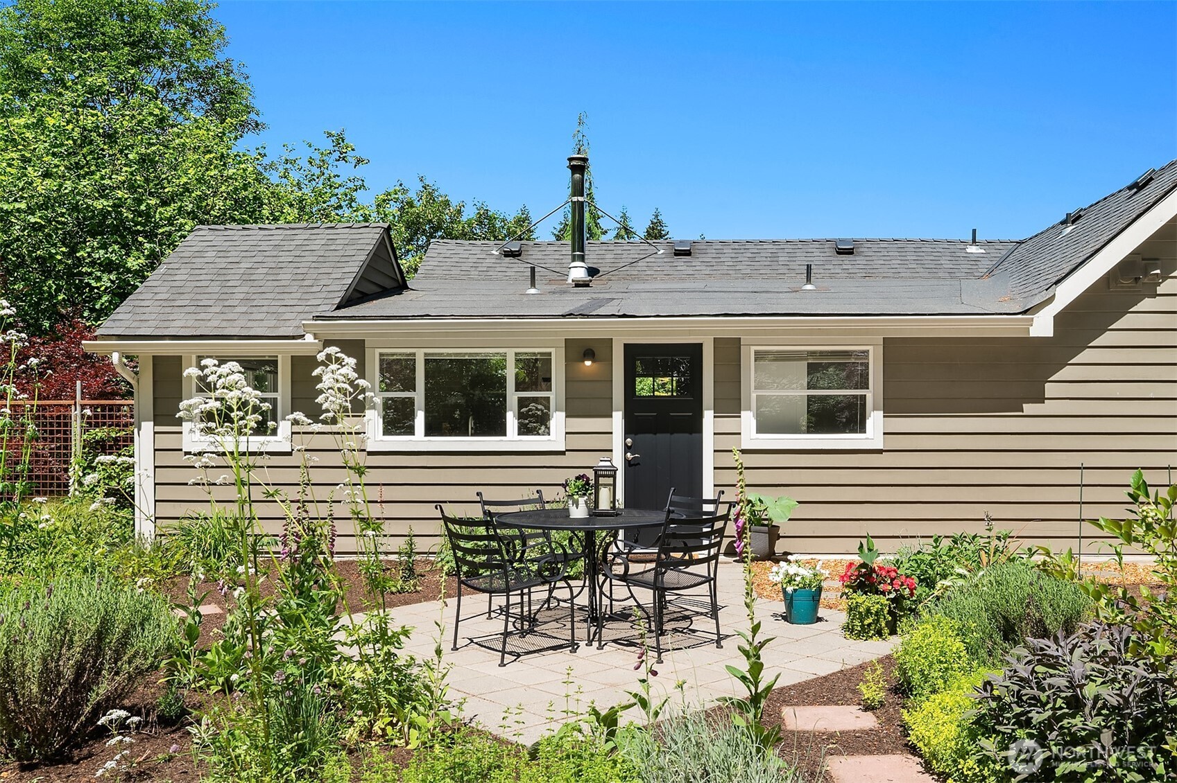 11323 East Riverside Drive Bothell, WA 98011 - Photo 28 of 40