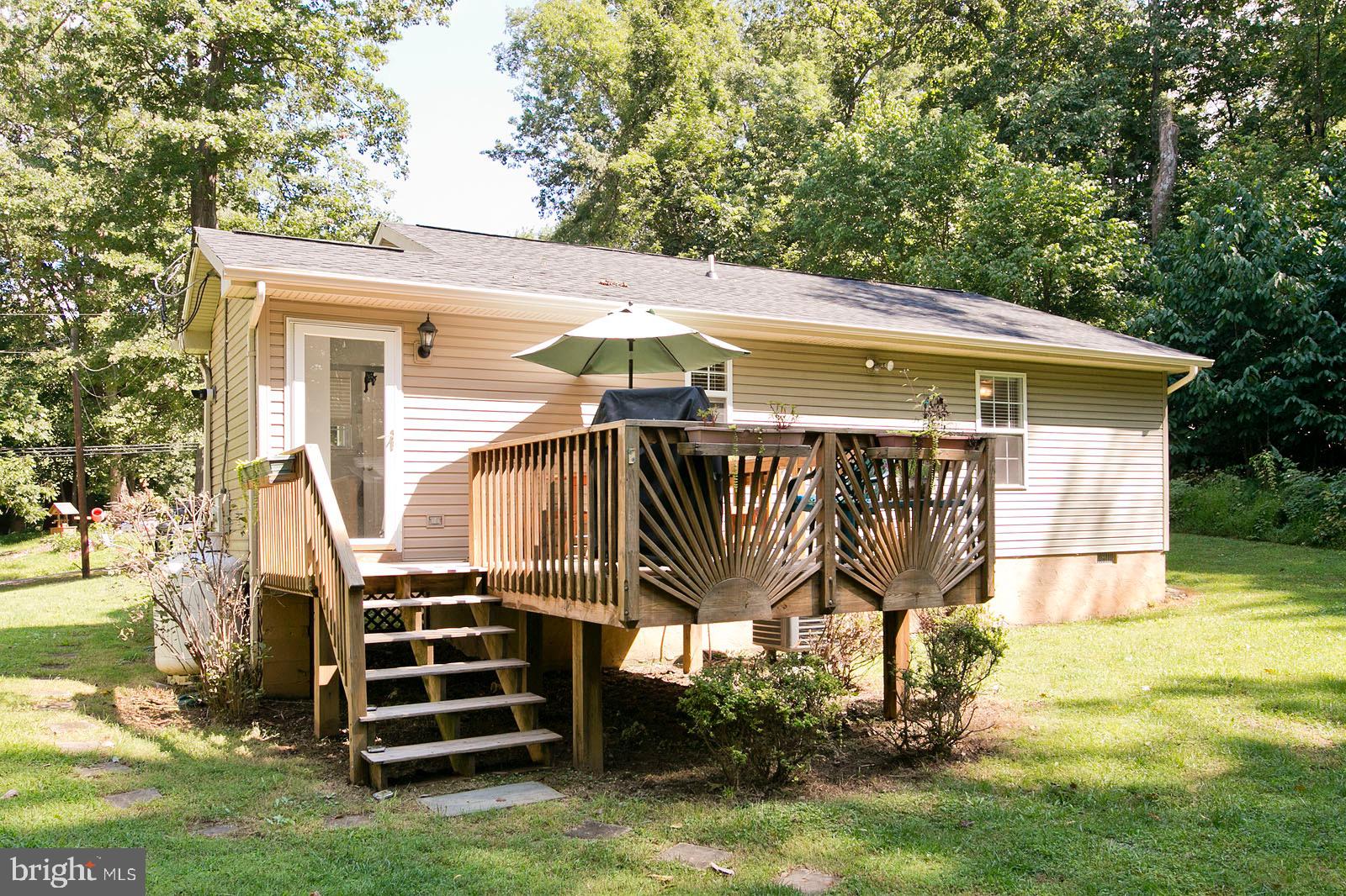 37 Beech Road Front Royal, VA 22630 - Photo 3 of 26 Deck overlooking a private, woodlined backyard