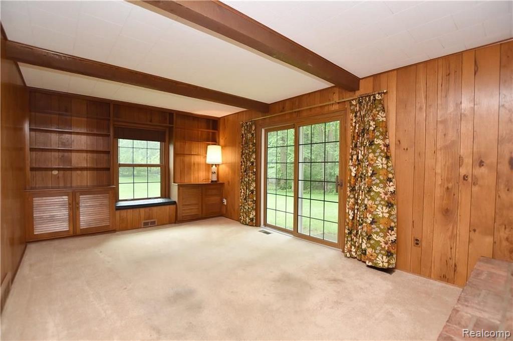 32635 Old Post Road Beverly Hills, MI 48025 - Photo 17 of 34