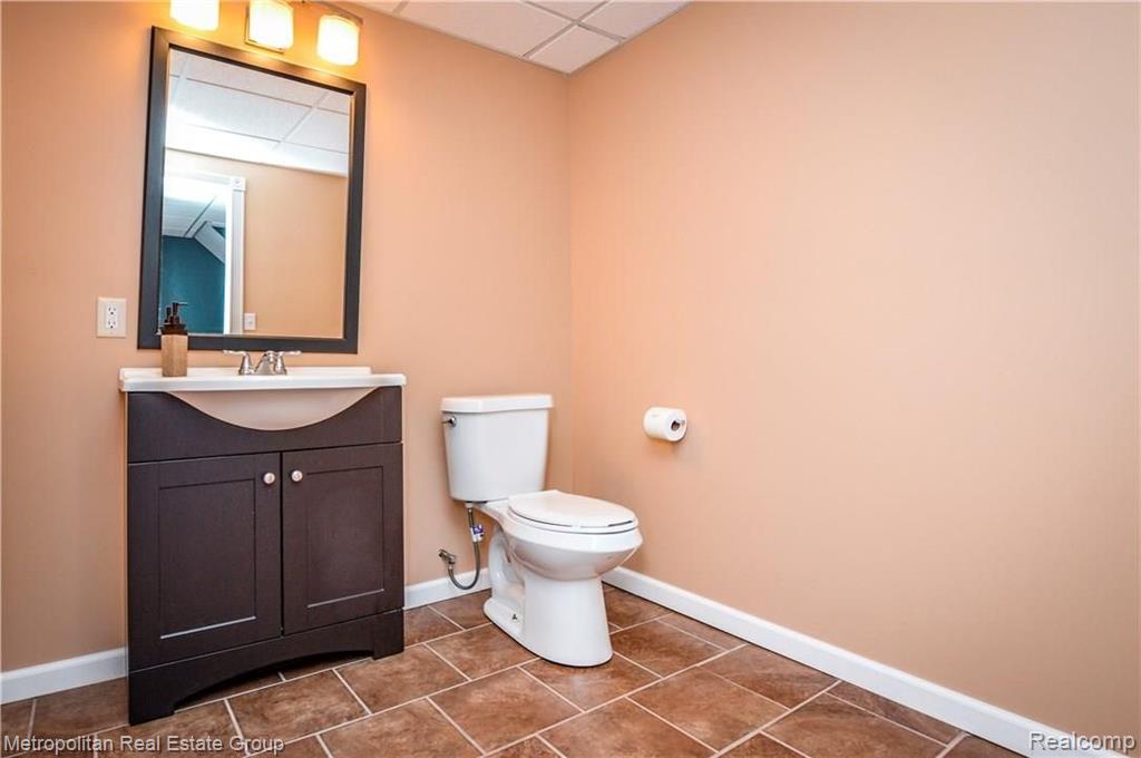 31623 Folsom Road Farmington Hills, MI 48336 - Photo 19 of 30