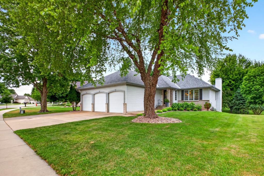 3421 Birchwood Lane Southwest Rochester, MN 55902 - Photo 2 of 43