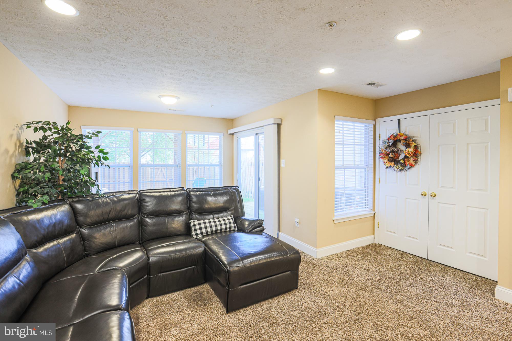 933 Tipton Road Middle River, MD 21220 - Photo 5 of 51
