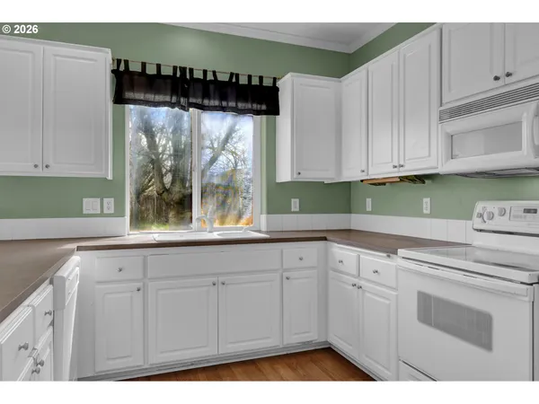 $569,000 | 3886 Aerial Way, Eugene, OR 97402