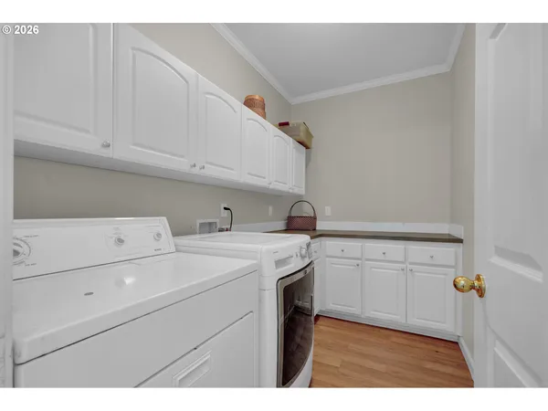 $569,000 | 3886 Aerial Way, Eugene, OR 97402