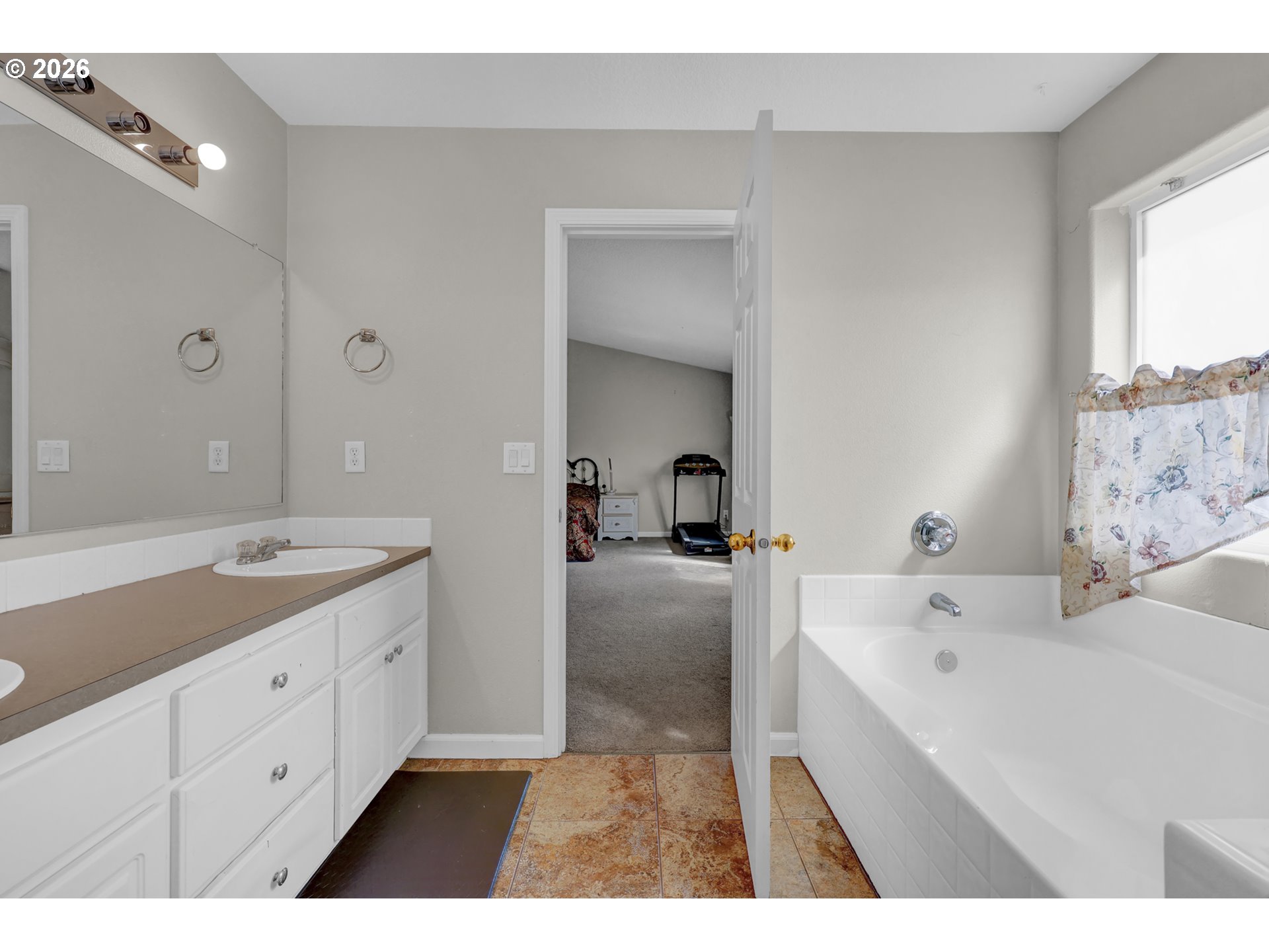 3886 Aerial Way Eugene, OR 97402 - Photo 36 of 45