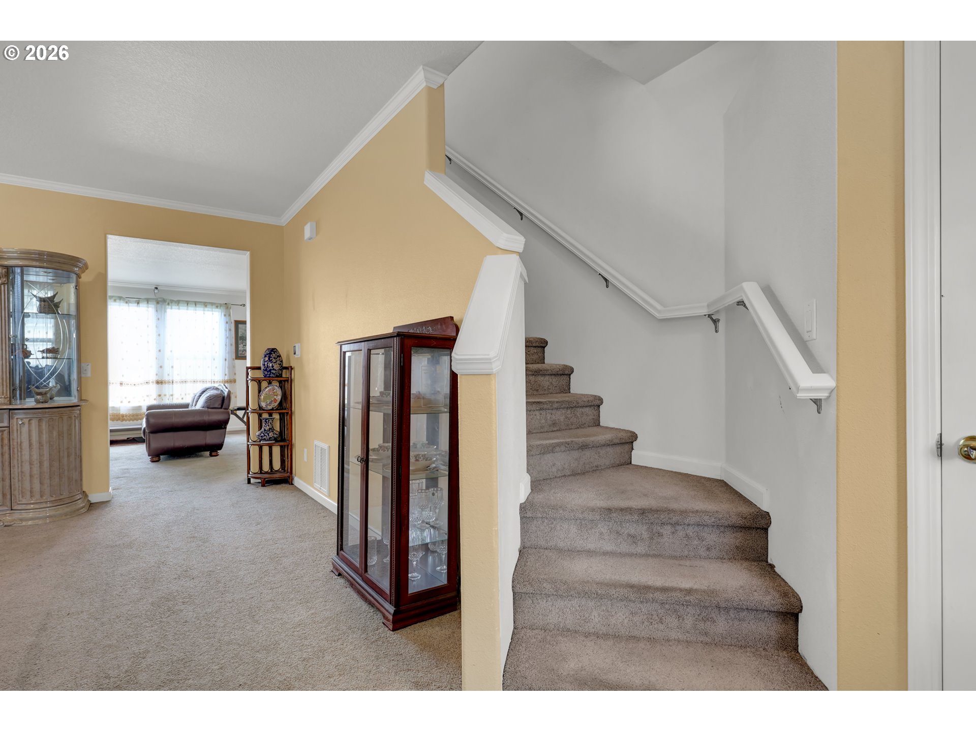 3886 Aerial Way Eugene, OR 97402 - Photo 4 of 45