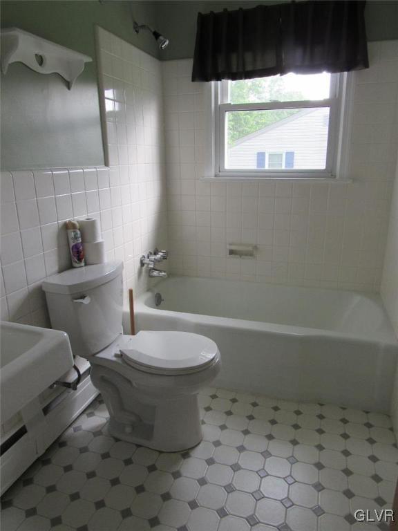 127 Orchard Road Perkasie, PA 18944 - Photo 17 of 24 Gallery Image 17