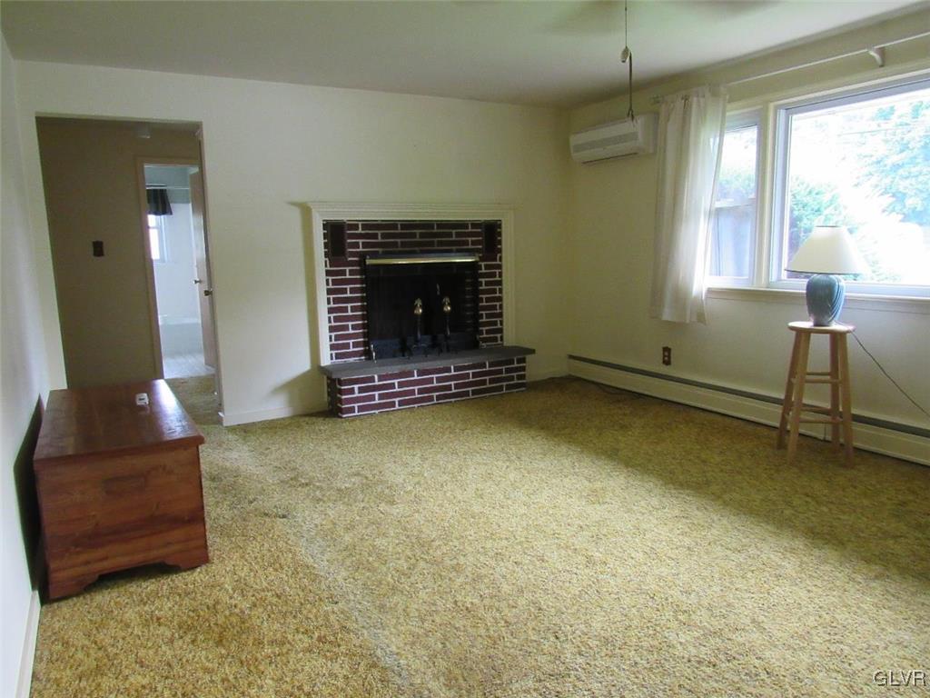 127 Orchard Road Perkasie, PA 18944 - Photo 3 of 24 Gallery Image 3
