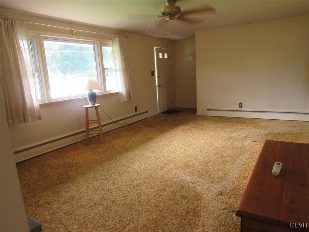 127 Orchard Road Perkasie, PA 18944 - Photo 4 of 24 Gallery Image 4