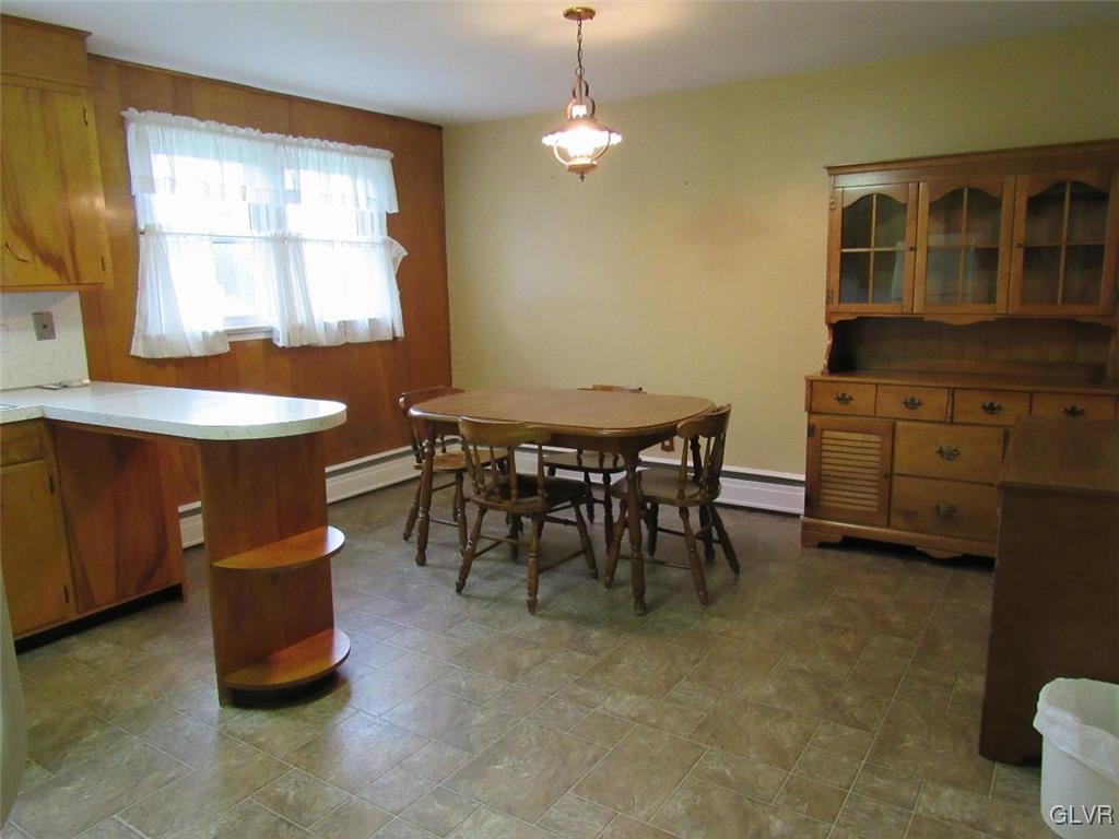 127 Orchard Road Perkasie, PA 18944 - Photo 9 of 24 Gallery Image 9