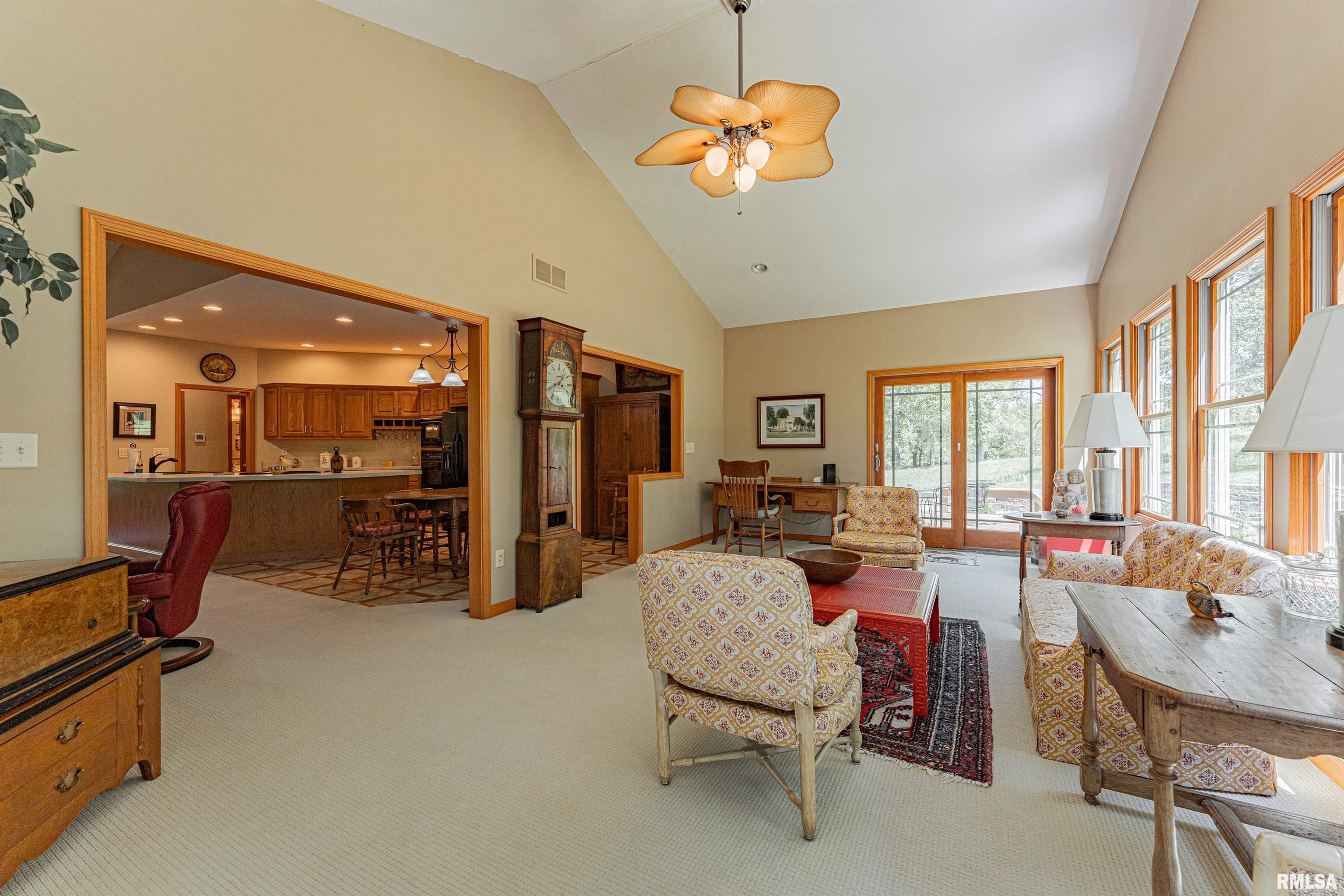 2 Edwards Trace Elkhart, IL 62634 - Photo 13 of 36