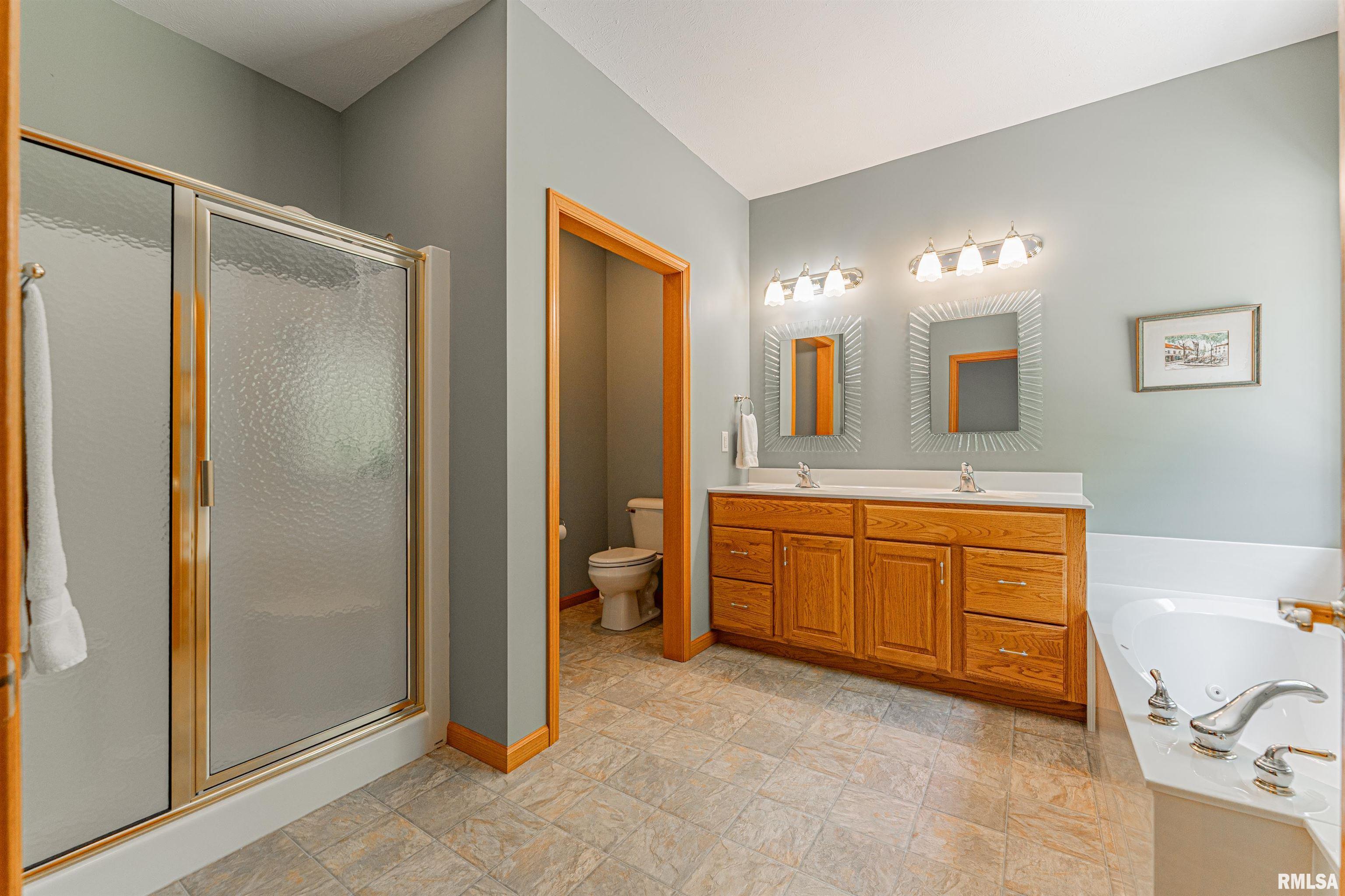 2 Edwards Trace Elkhart, IL 62634 - Photo 20 of 36