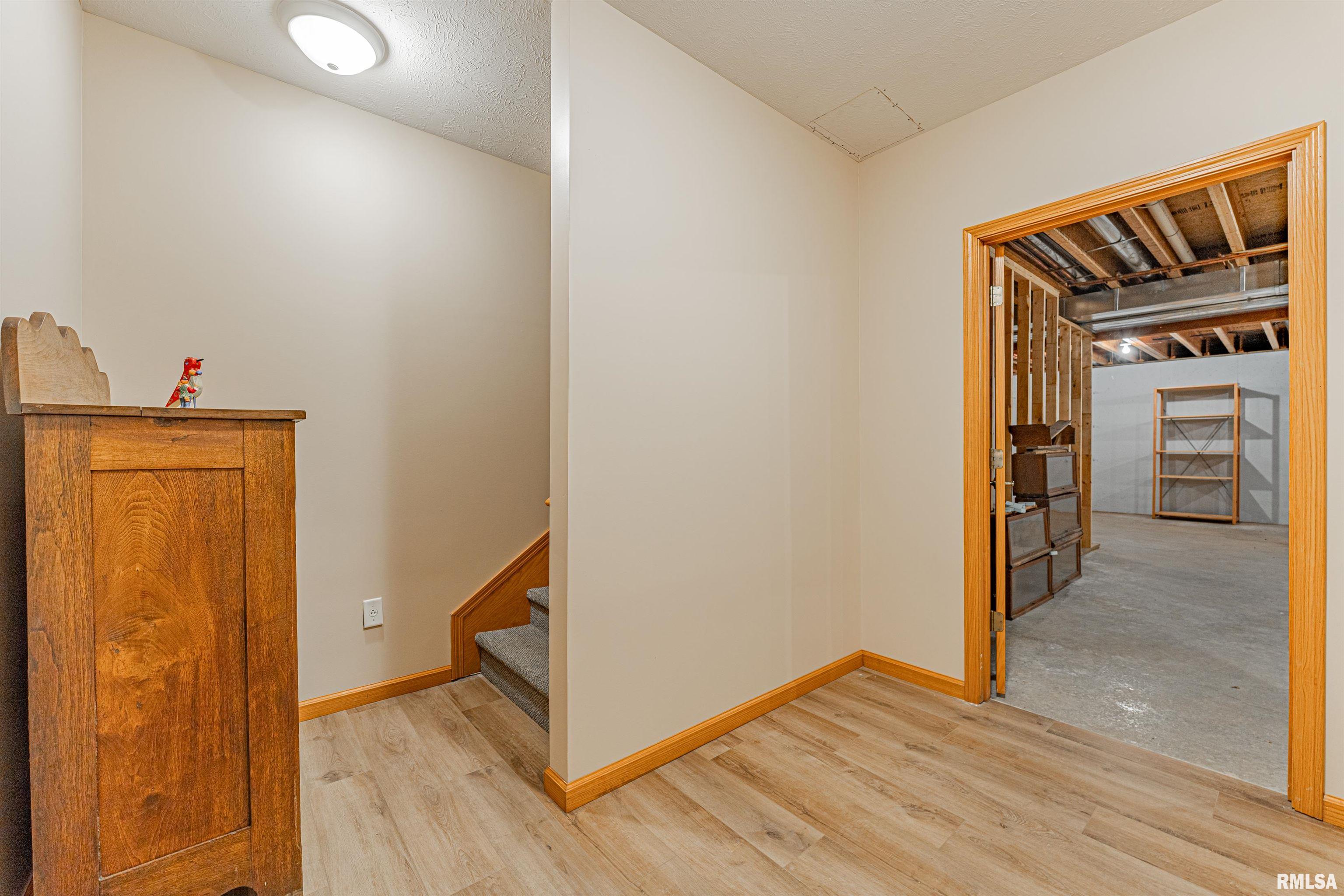 2 Edwards Trace Elkhart, IL 62634 - Photo 28 of 36