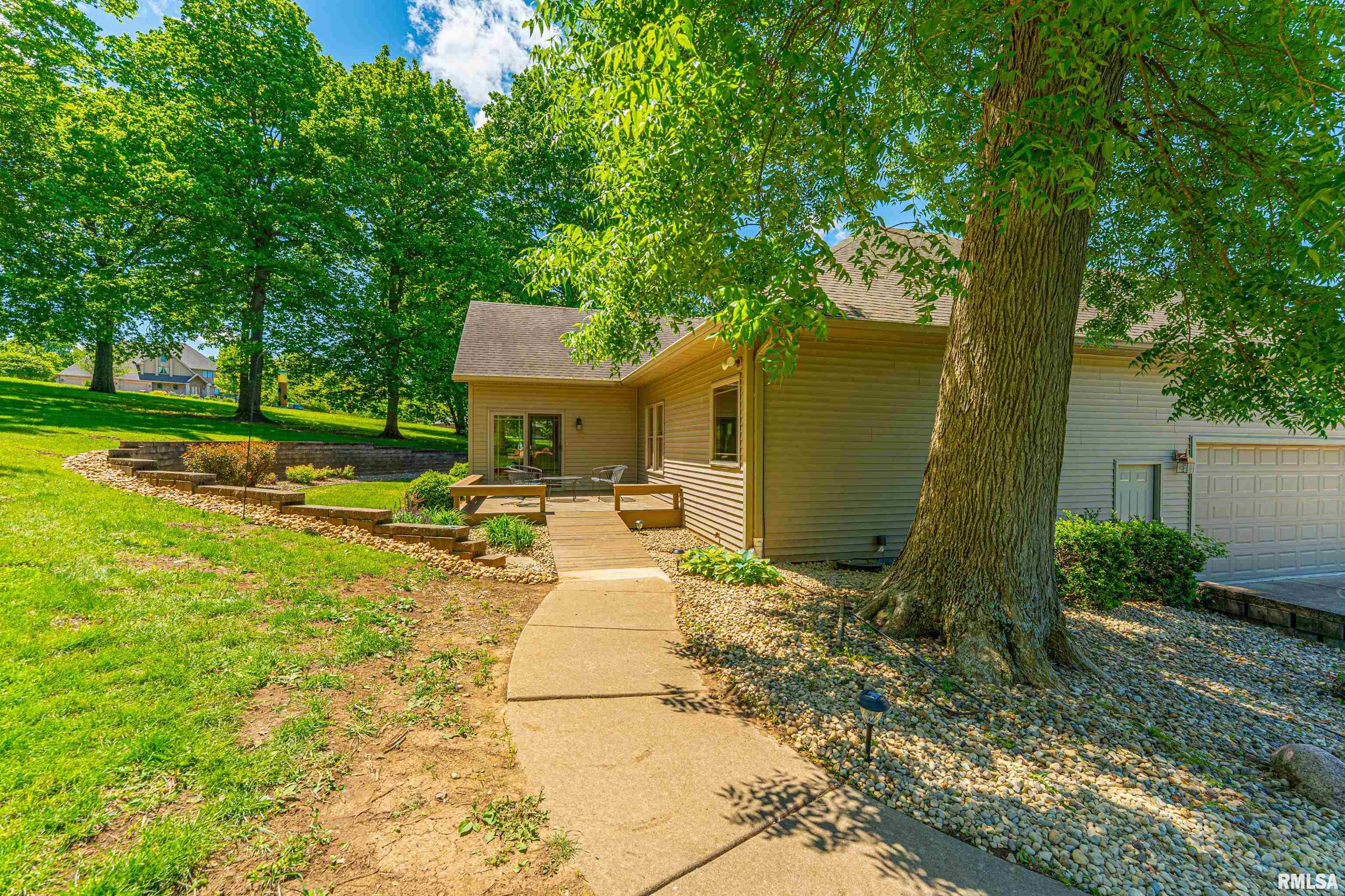 2 Edwards Trace Elkhart, IL 62634 - Photo 33 of 36