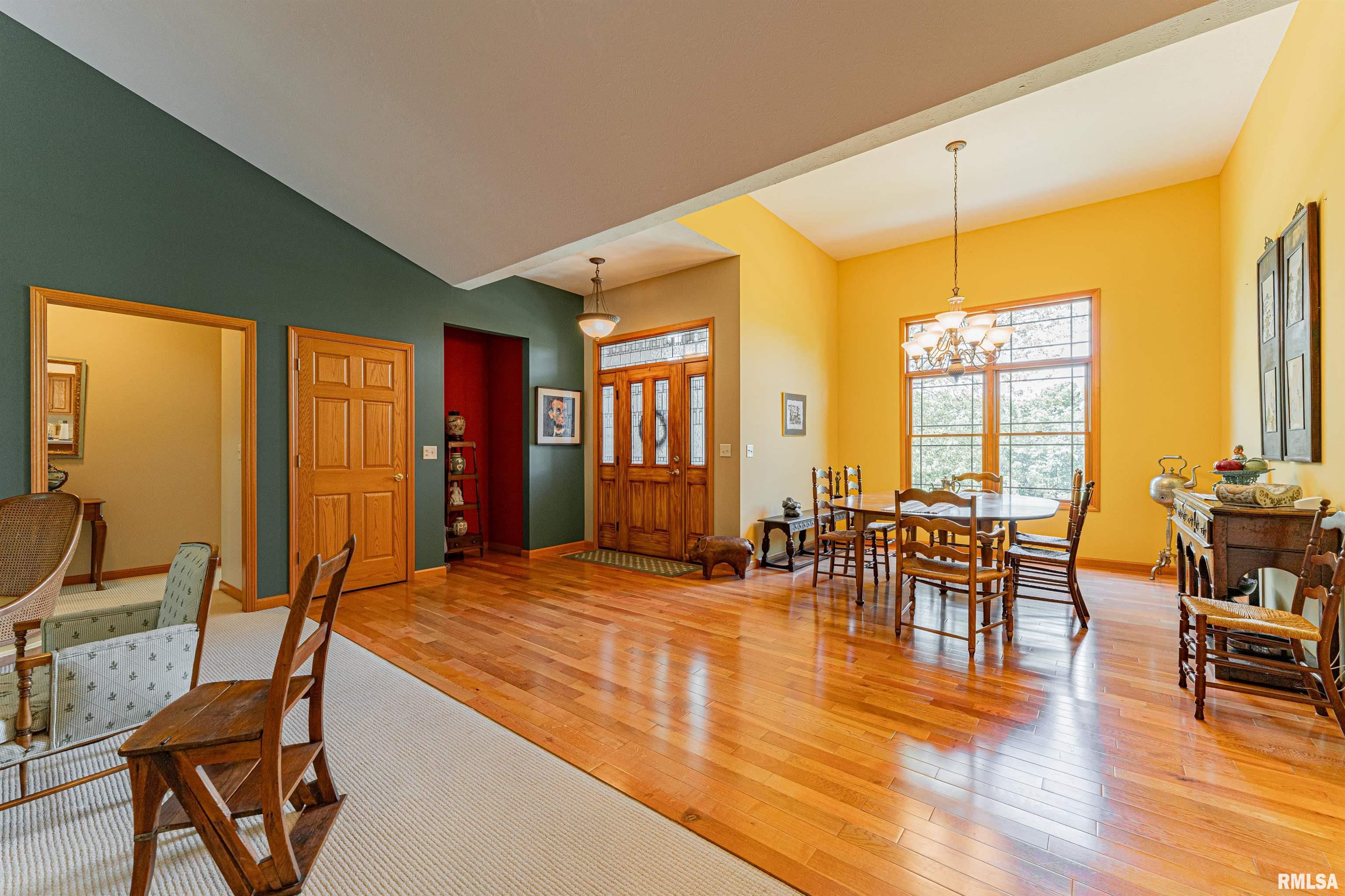 2 Edwards Trace Elkhart, IL 62634 - Photo 4 of 36