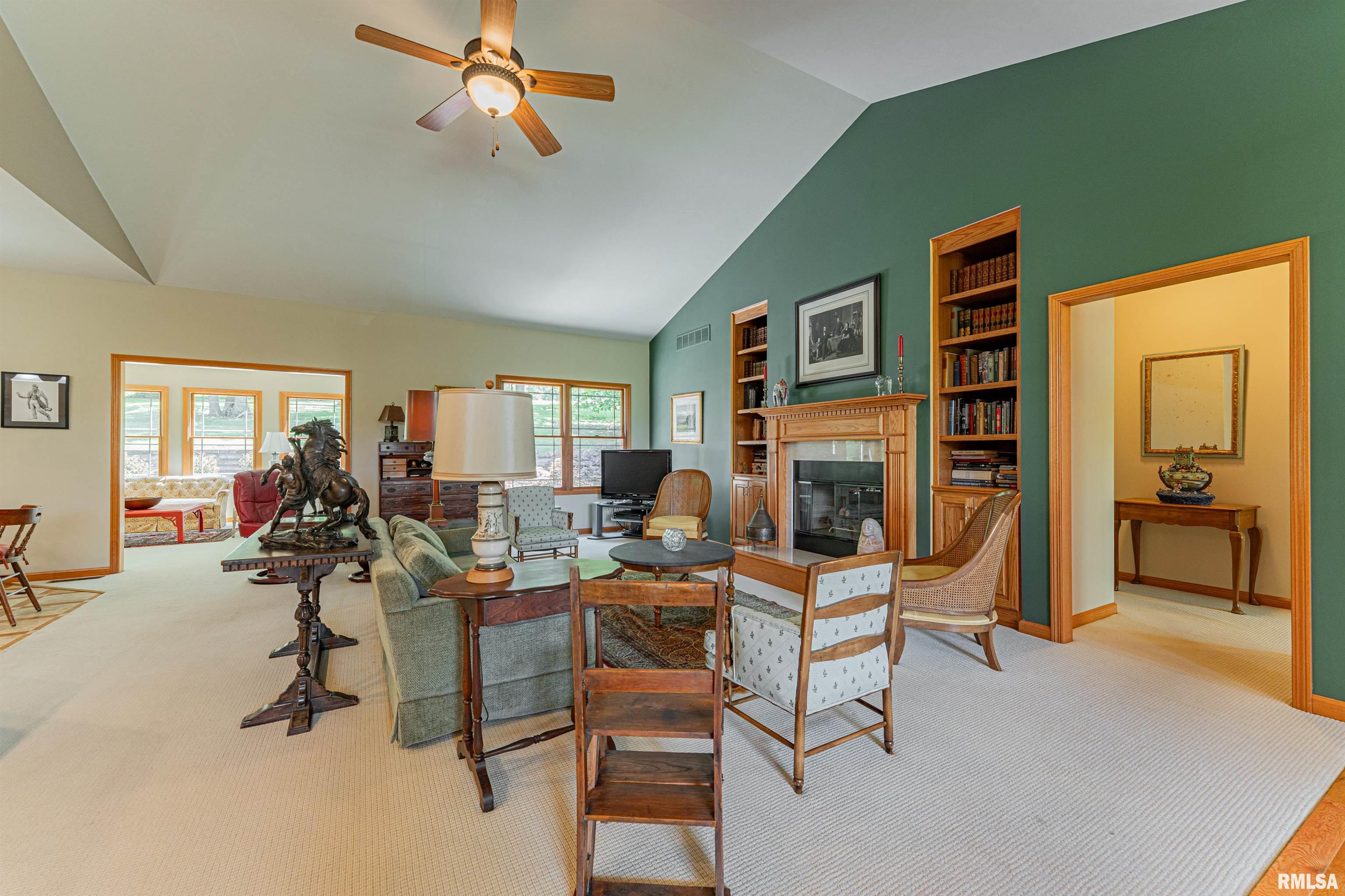 2 Edwards Trace Elkhart, IL 62634 - Photo 5 of 36