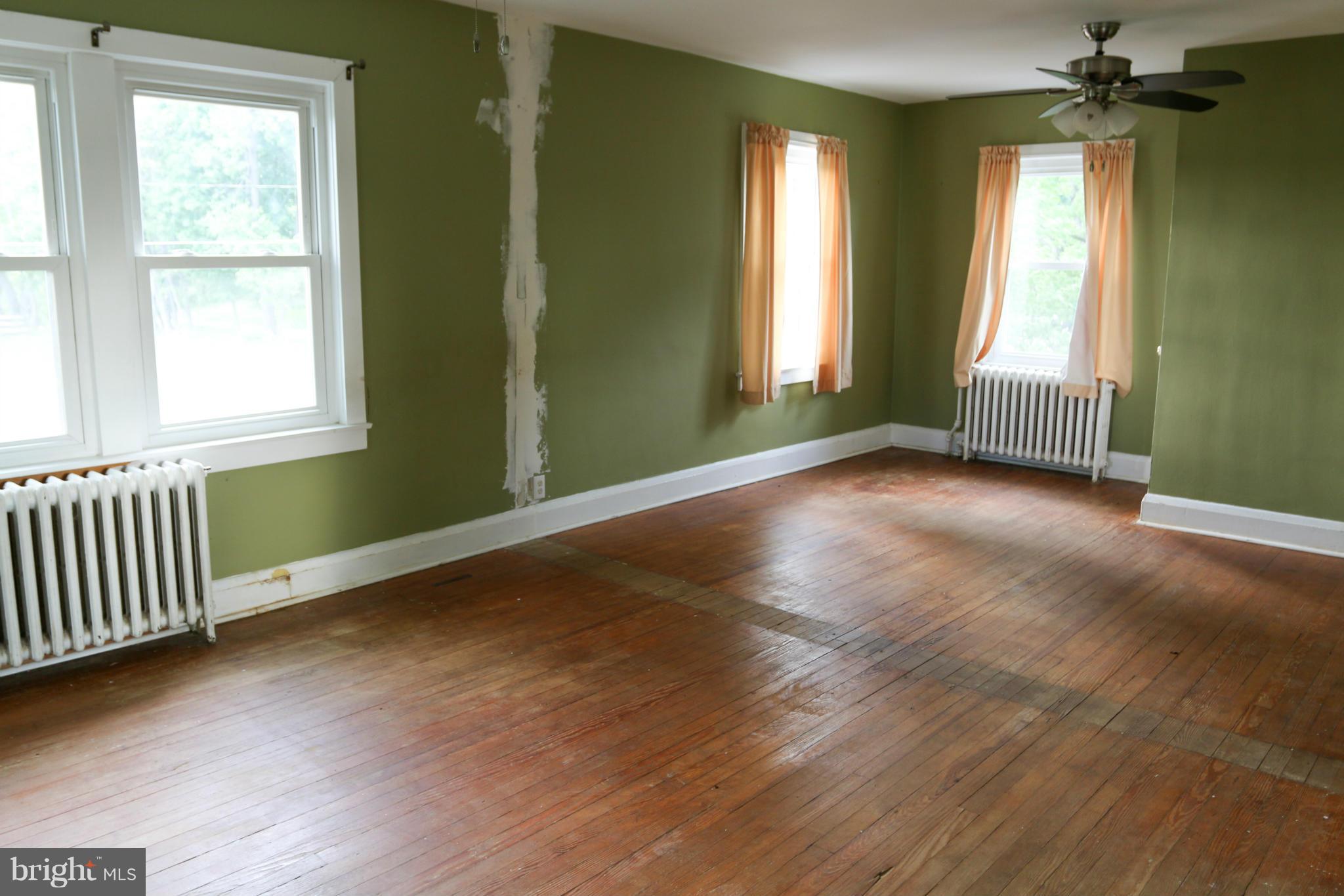 3309 Offutt Road Randallstown, MD 21133 - Photo 10 of 21 Over sized Master Bedroon