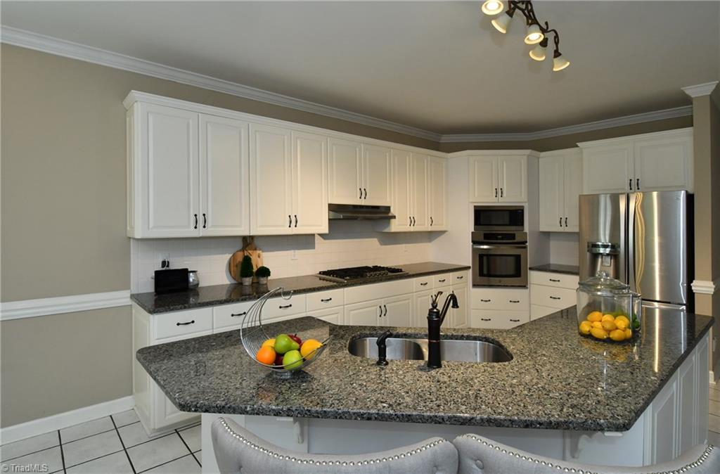 3272 Grandview Club Road Pfafftown, NC 27040 - Photo 12 of 30 Gallery Image 12