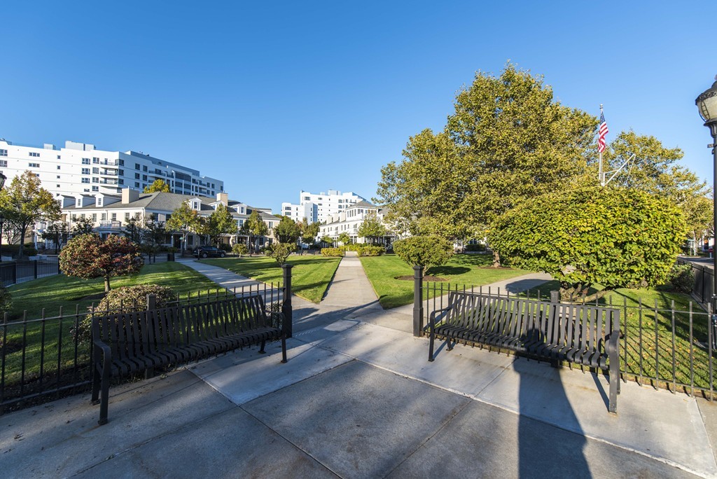 223 Victory Road, Unit 223 Quincy, MA 02171 - Photo 4 of 27 Gallery Image 4