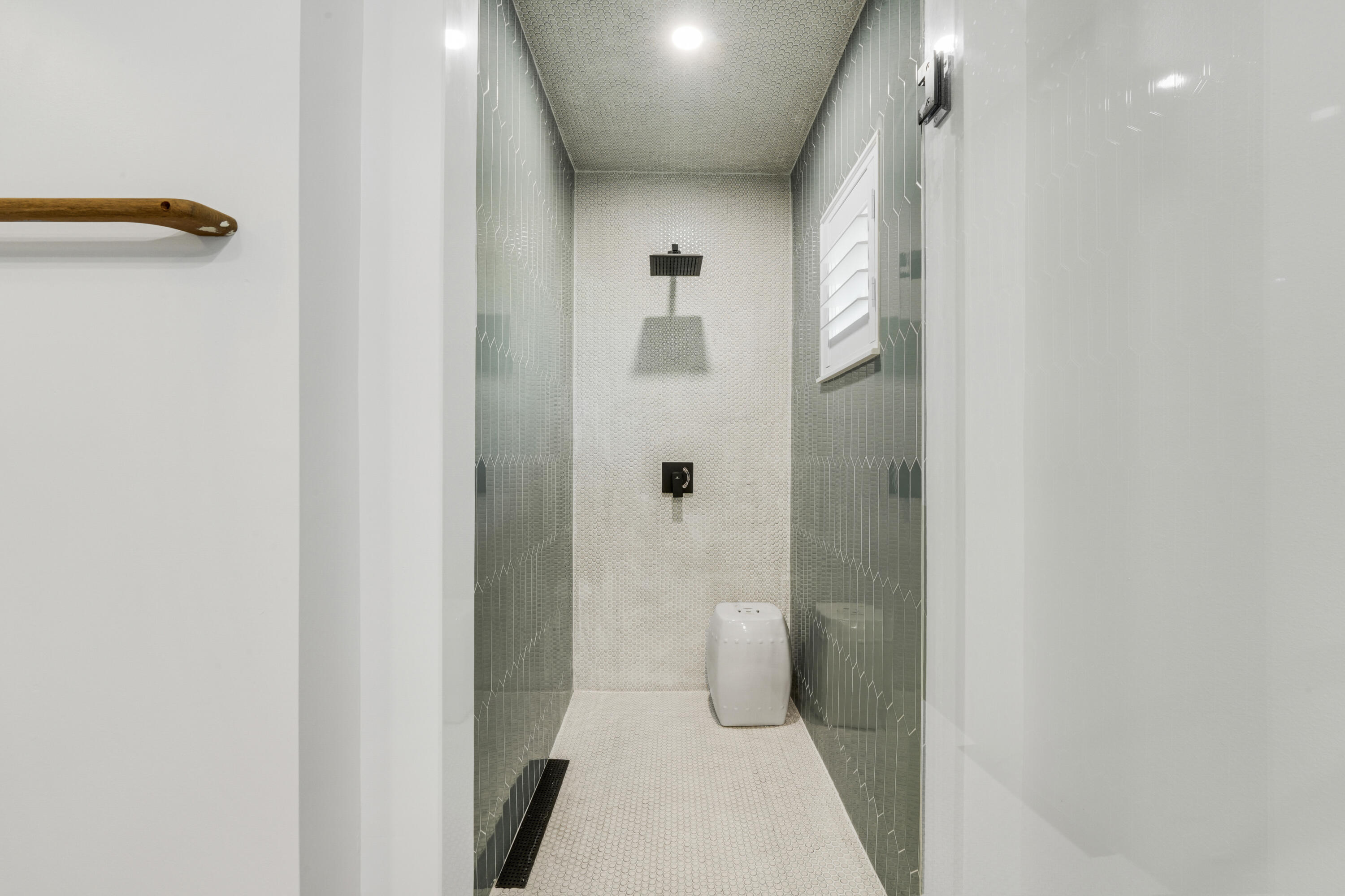 401 Campbell Road Fort Pierce, FL 34945 - Photo 19 of 40 Guest Shower 1