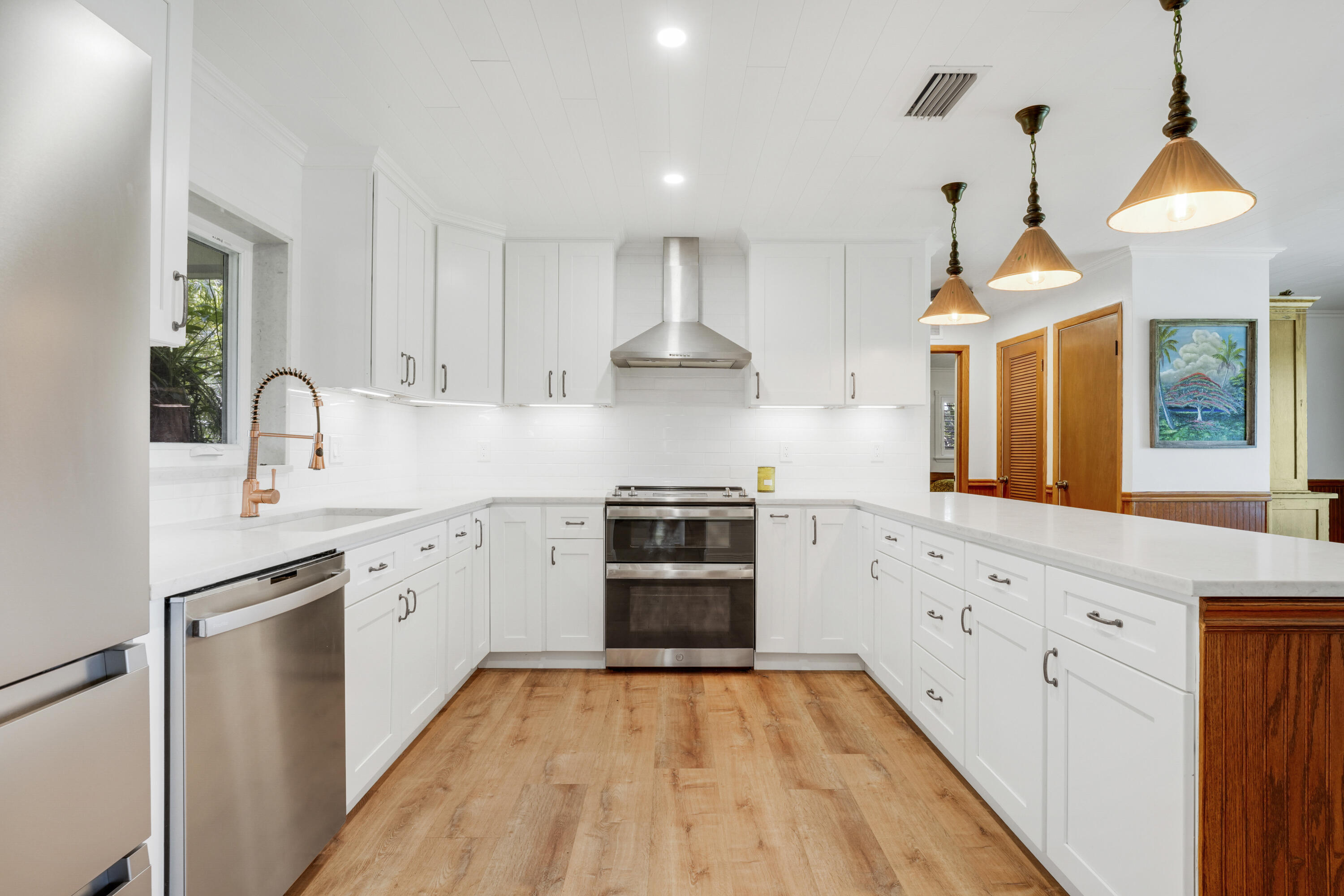 401 Campbell Road Fort Pierce, FL 34945 - Photo 3 of 40 Kitchen