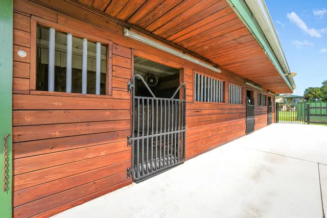 $1,325,000 | 401 Campbell Road, Fort Pierce, FL 34945