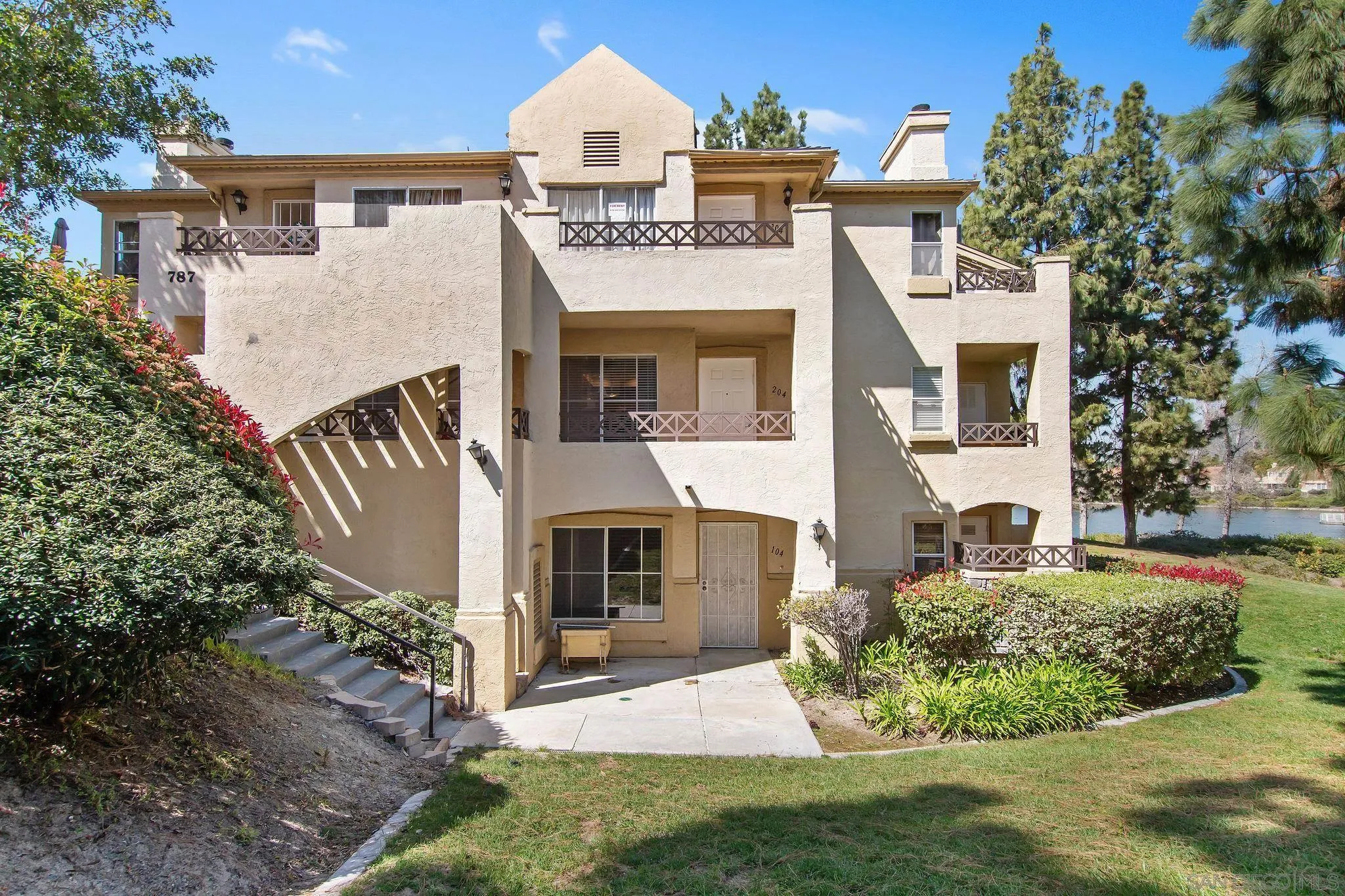 787 Brookstone Road, Unit 204 Chula Vista, CA 91913 - Photo 3 of 38 Gallery Image 3