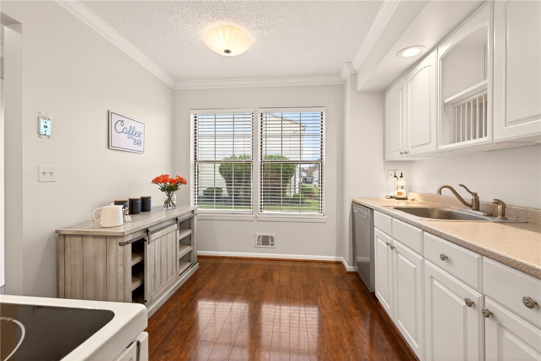 609 French Road Brighton, NY 14618 - Photo 9 of 30